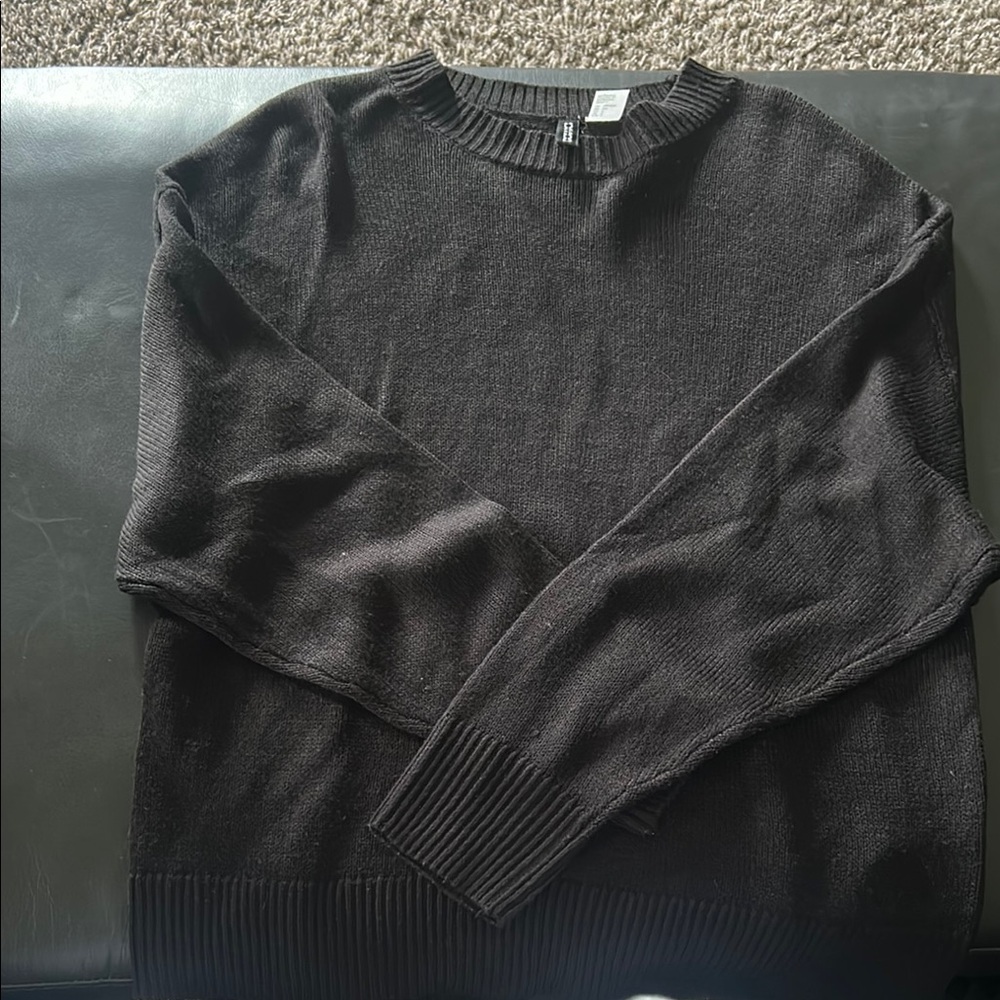 H&M Black Crew Neck Sweater with Ribbed Cuffs